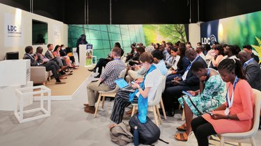 A selection of photos from the flagship LIFE-AR event at COP28.