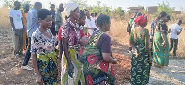 Community discussions with LIFE-AR in Malawi