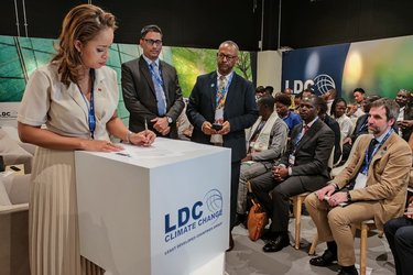 Marie-Orléa Vina, Madagascar’s Minister of Environment and Sustainable Development, signs her government up to participate in LIFE-AR