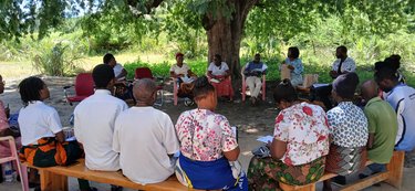 Community discussions with LIFE-AR in Malawi