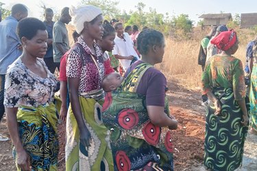 Community discussions with LIFE-AR in Malawi